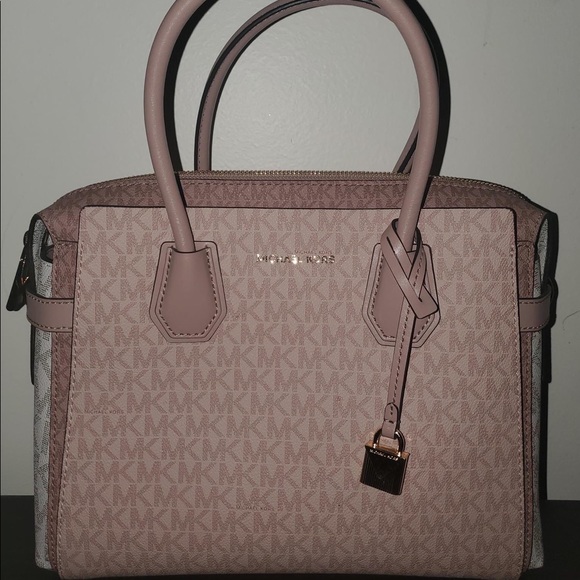 Micheal kors satchel - Picture 1 of 2